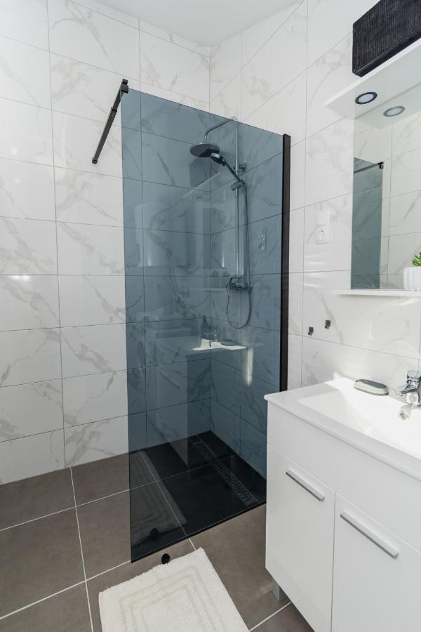 Studio Apartment Harmony Np Krka Лозовац Екстер'єр фото