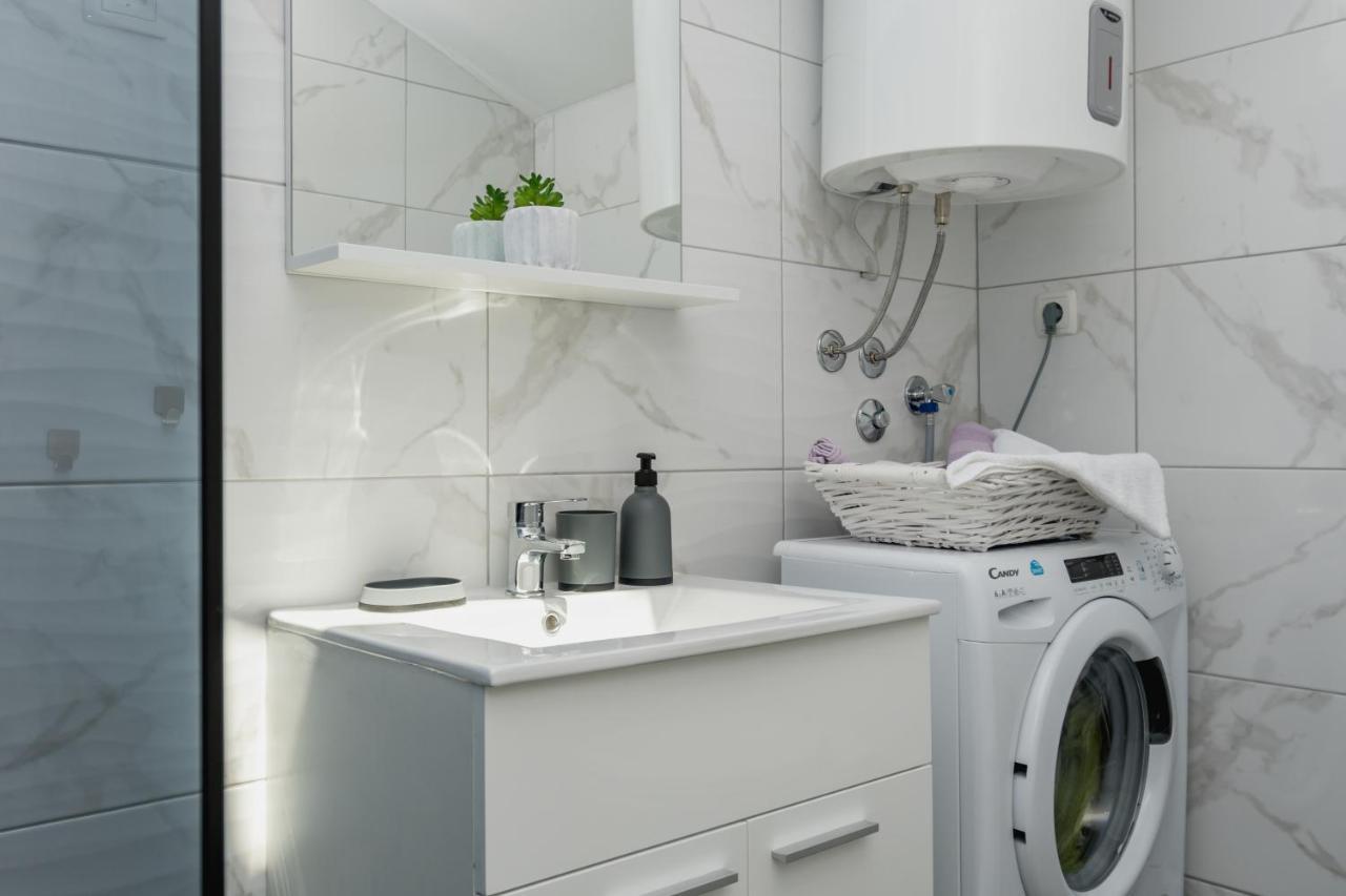 Studio Apartment Harmony Np Krka Лозовац Екстер'єр фото